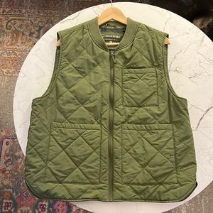 United by Blue Bison Ultralight Vest, Green, Size Large. Filling is Bison Wool.